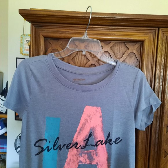 3/$15 Arizona Jeans Co. Silver Lake LA Graphic Boho Tee - Gray, Size S - Picture 4 of 16